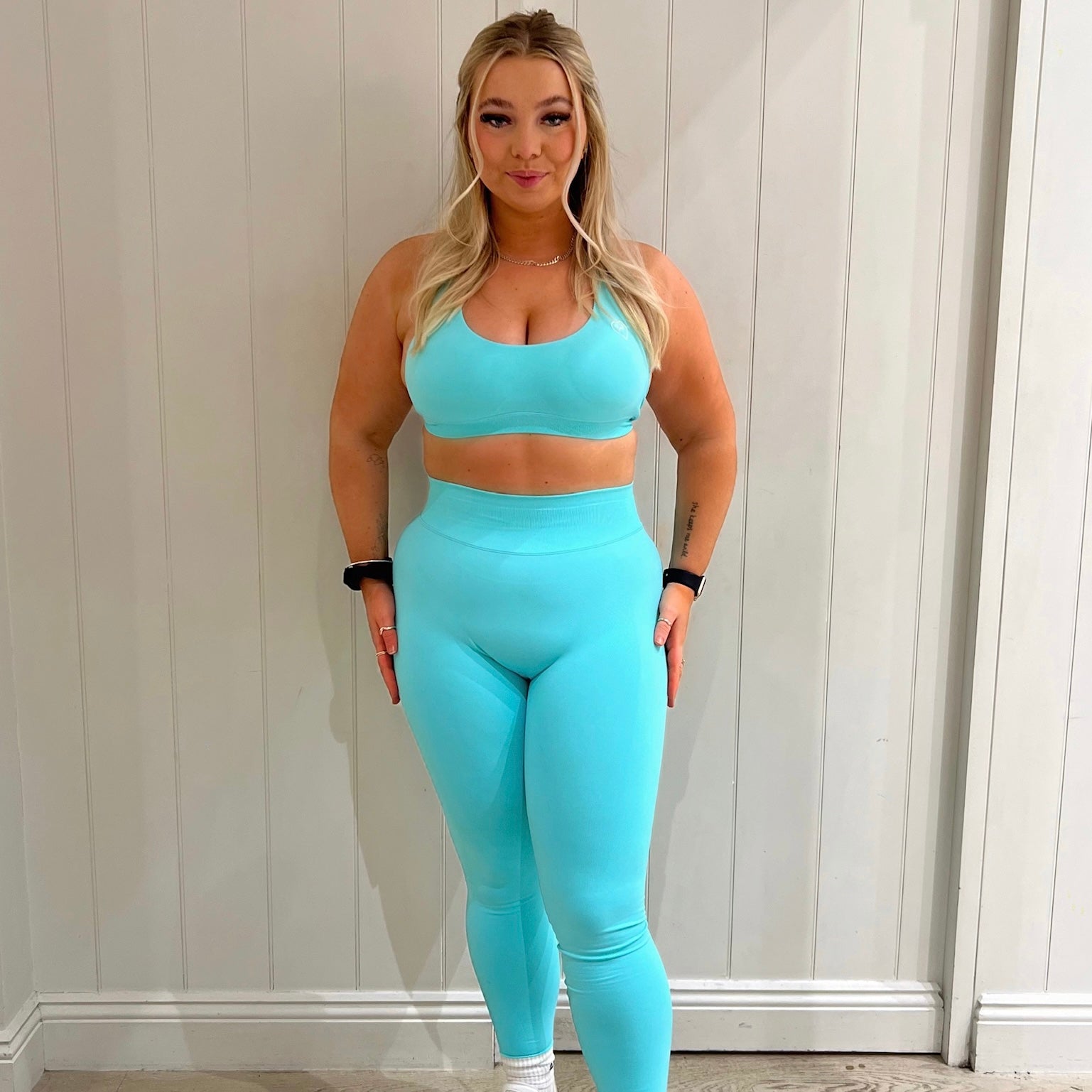 Tiffany Blue Contour Leggings