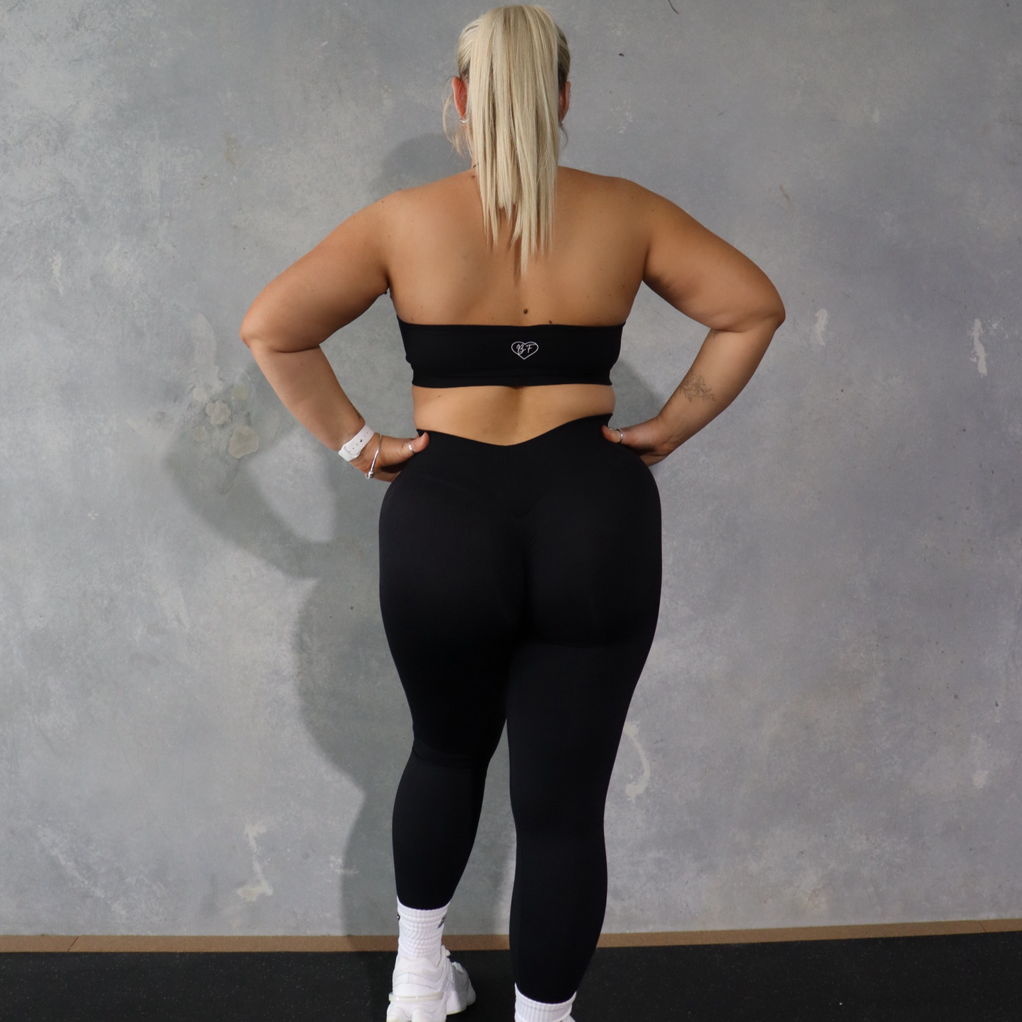 Black V Back Leggings