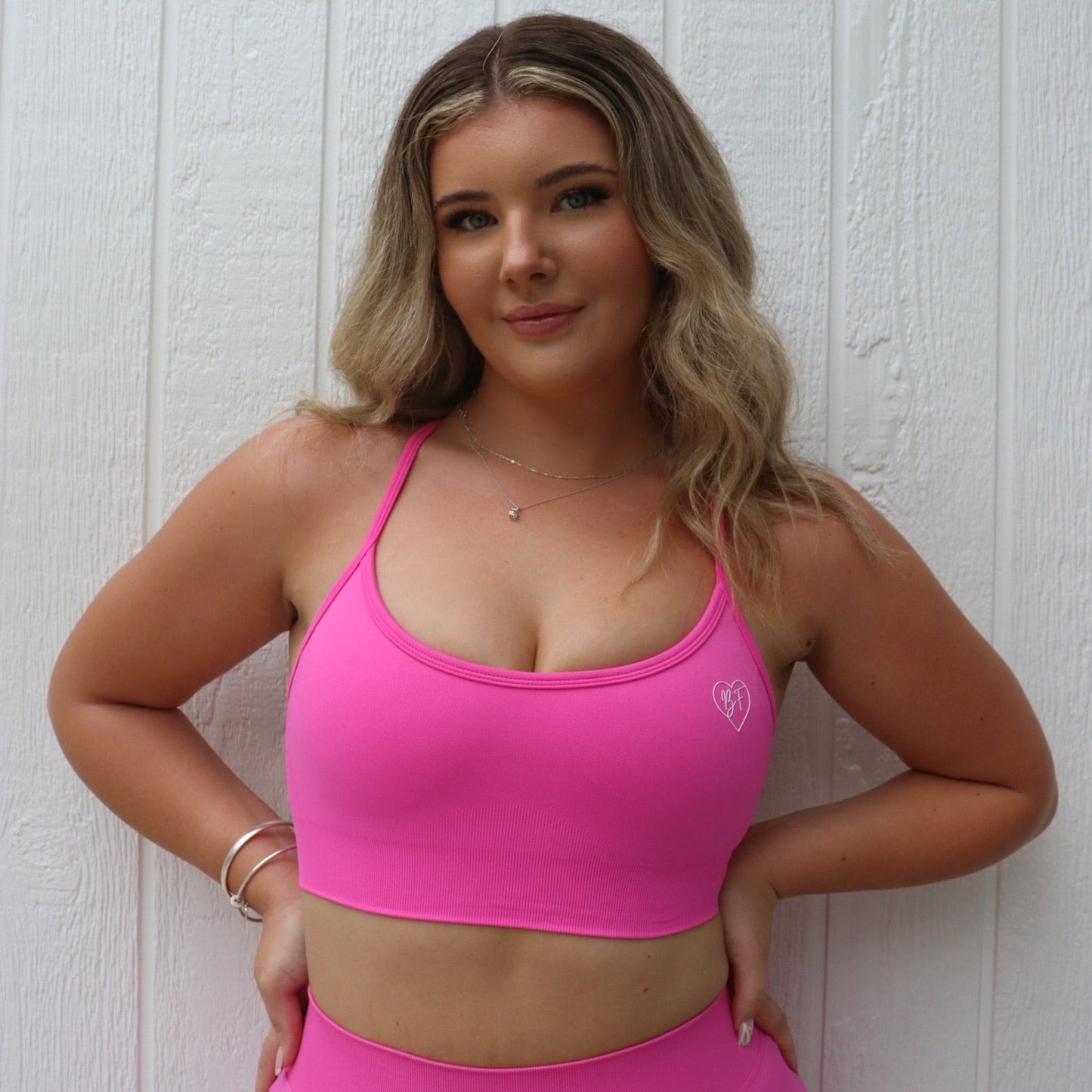 Raspberry Seamless Crop