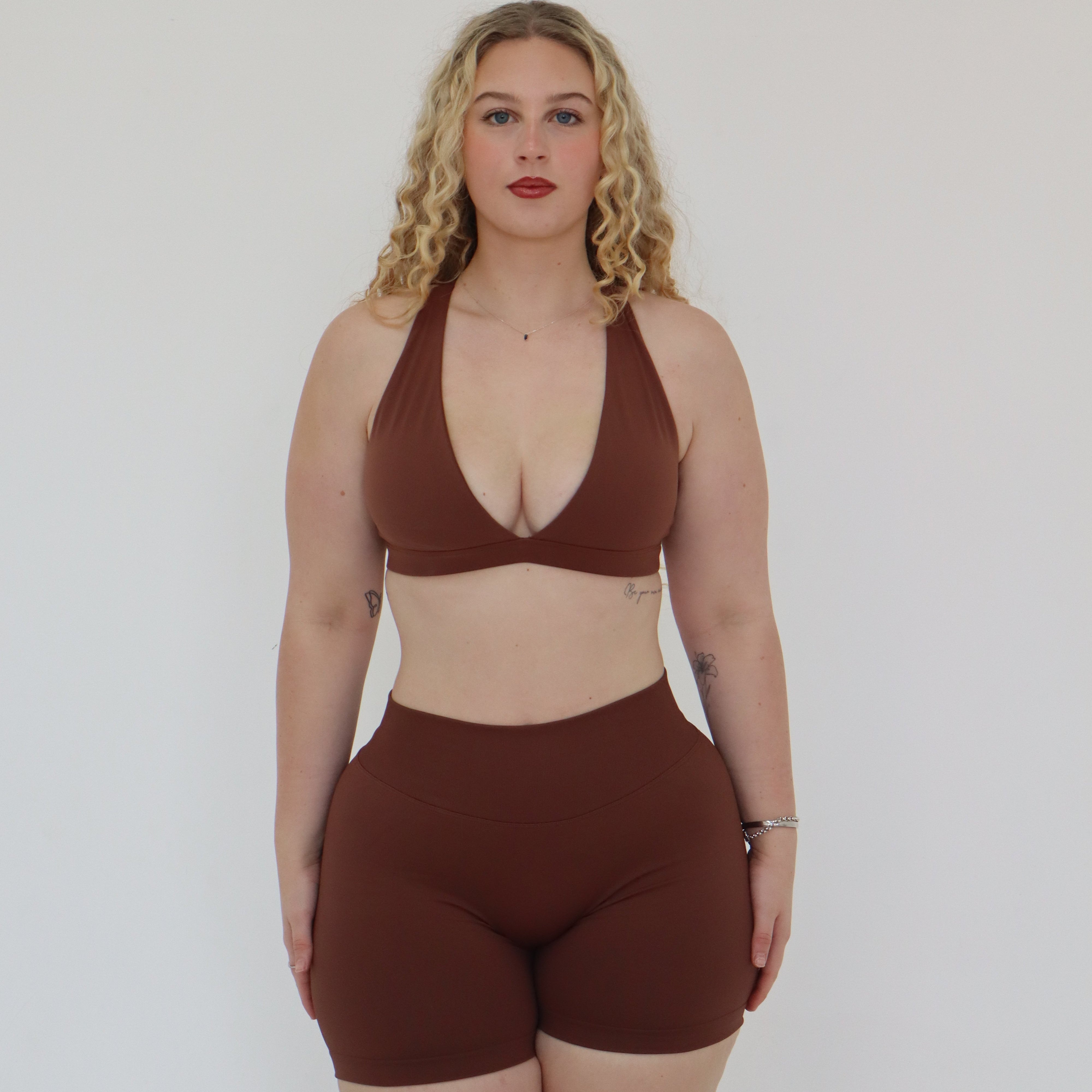 Form Crop - Chocolate